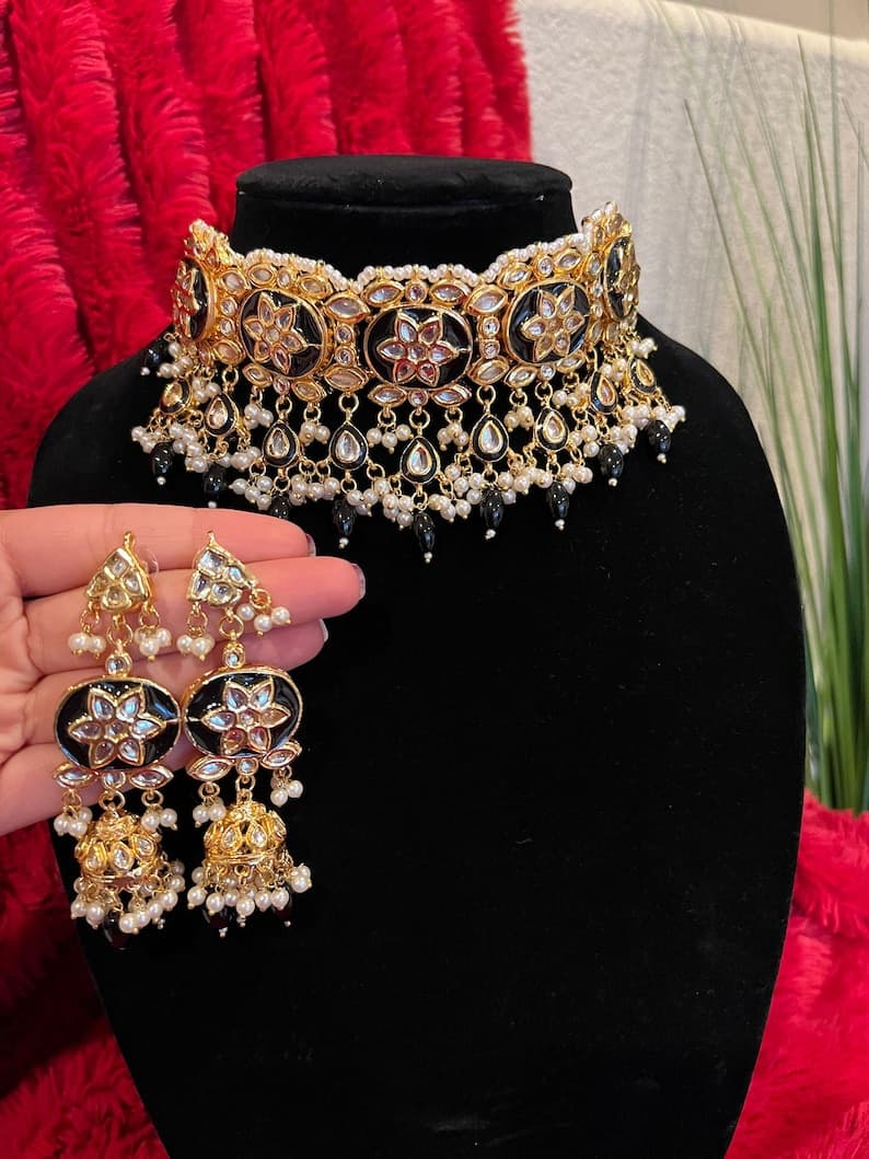 Handcrafted Kundan Bridal Jewelry Set - Image 1