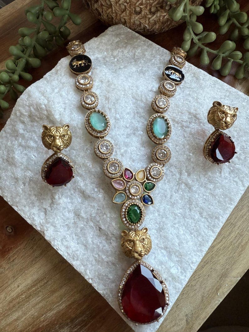 Sabya Inspired Statement Necklace Set - Image 1