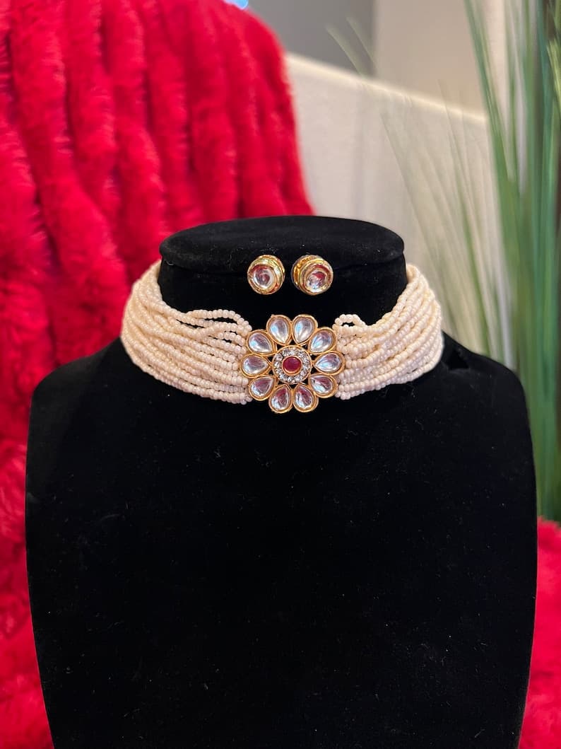 Silver Foil Kundan Choker Set