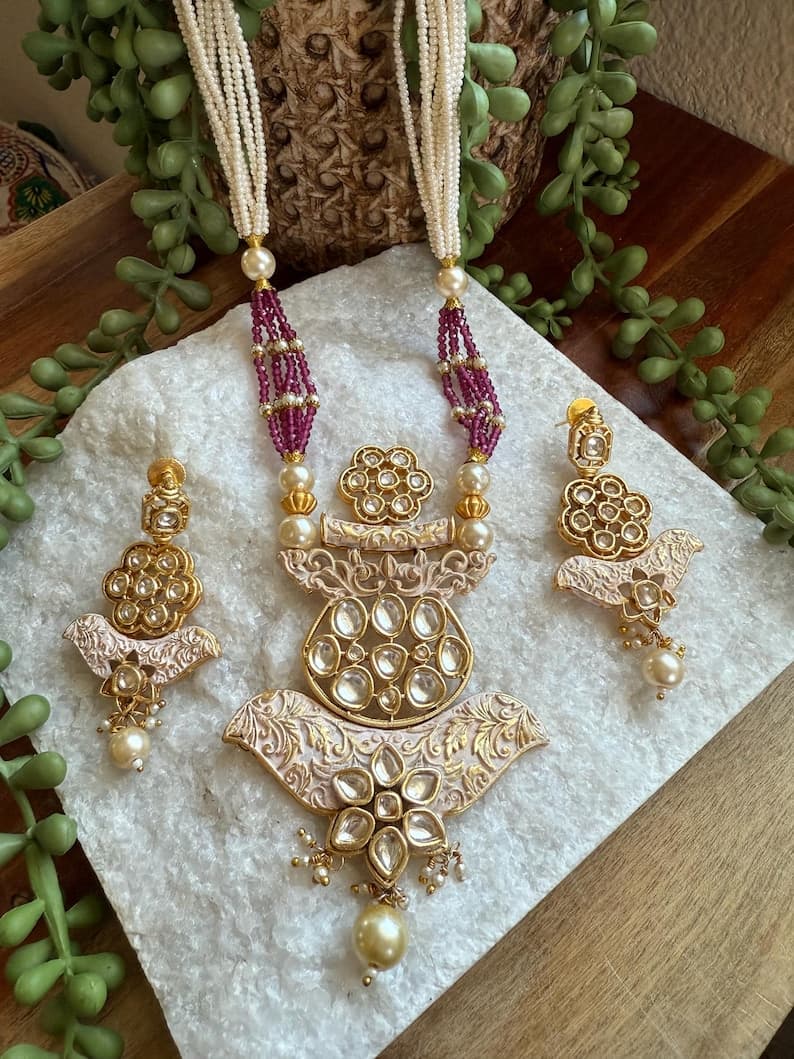 Kundan Carved Bird Necklace Set