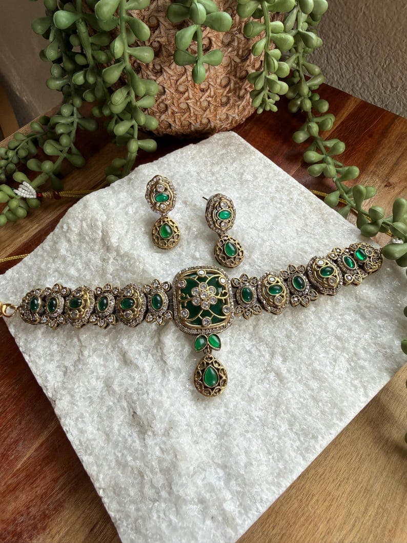 Floral Inlay Choker Set